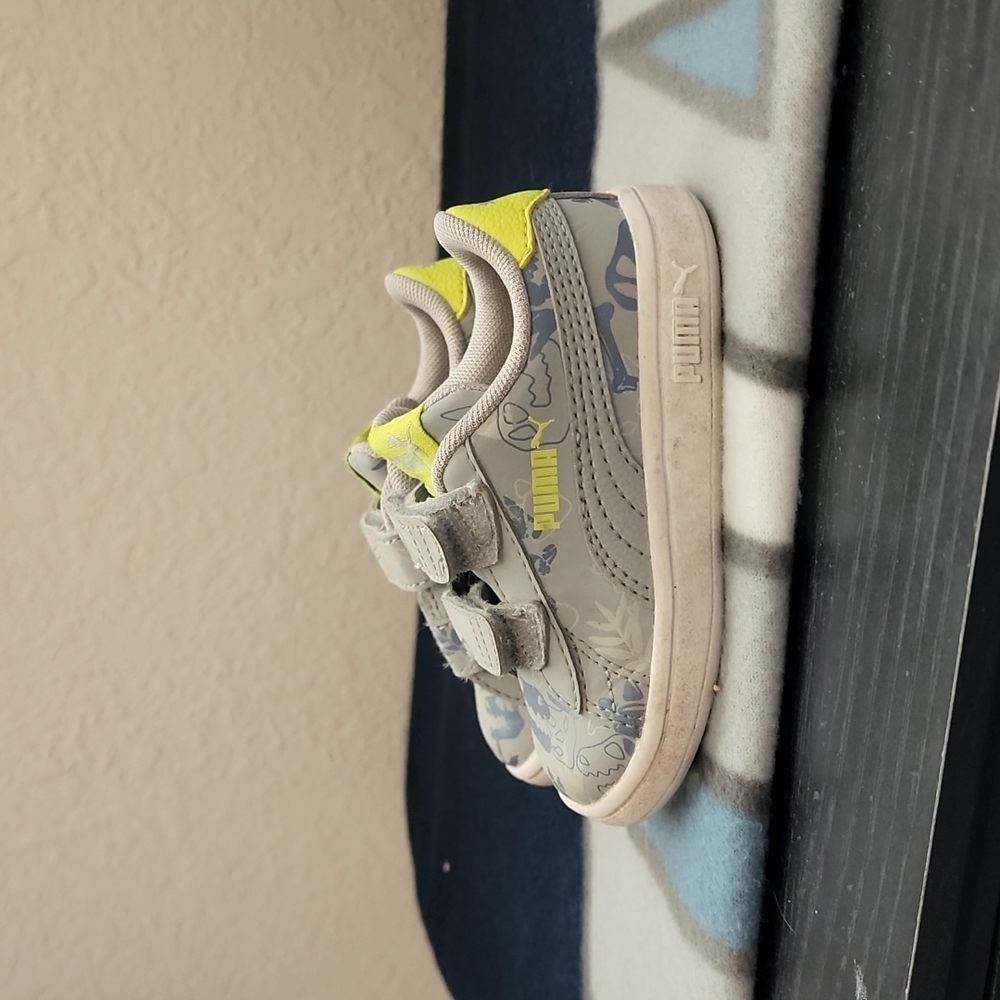 Baby boy Puma shoes size 4